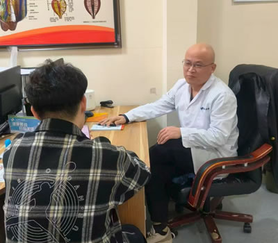 宜兰县|男科医师高朋磊：守护男性健康，专业男科诊疗